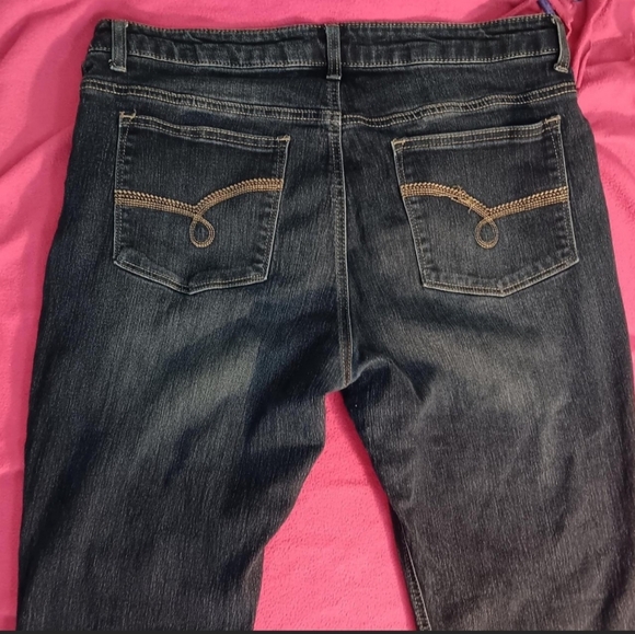 Lee Midrise Jeans - Picture 7 of 8